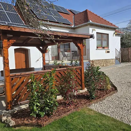 Apartamento Bakonyi Kiscsillag *