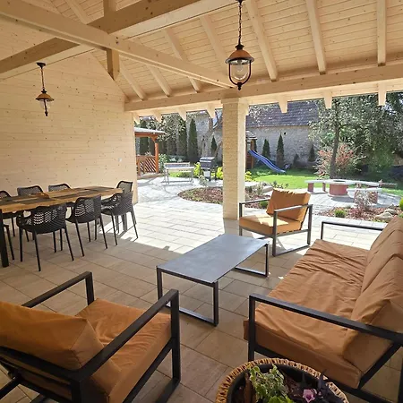 Bakonyi Kiscsillag * Bakonybél